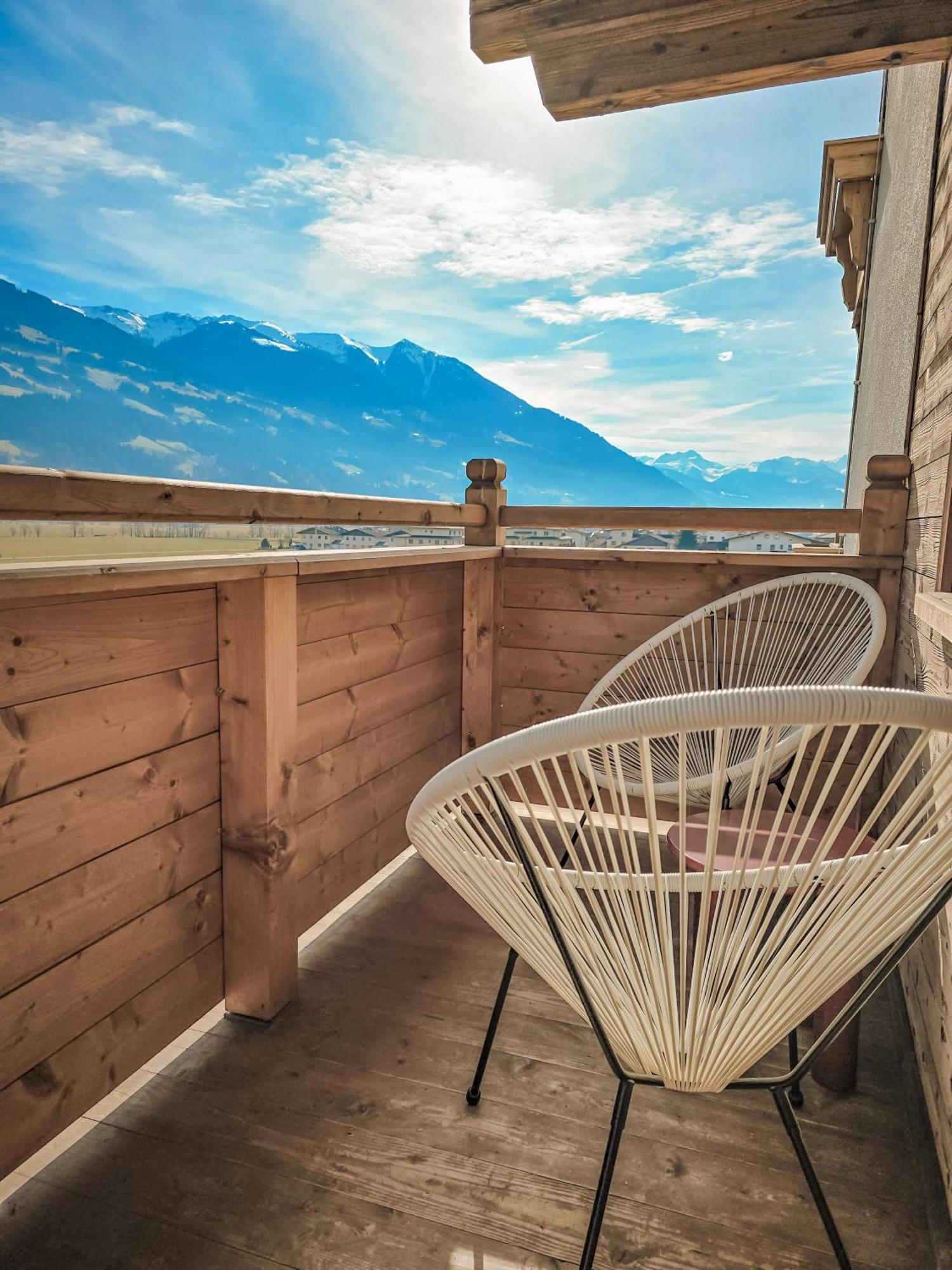Lebe'Schlitters - Das Ferienapartmenthaus Im Zillertal ภายนอก รูปภาพ